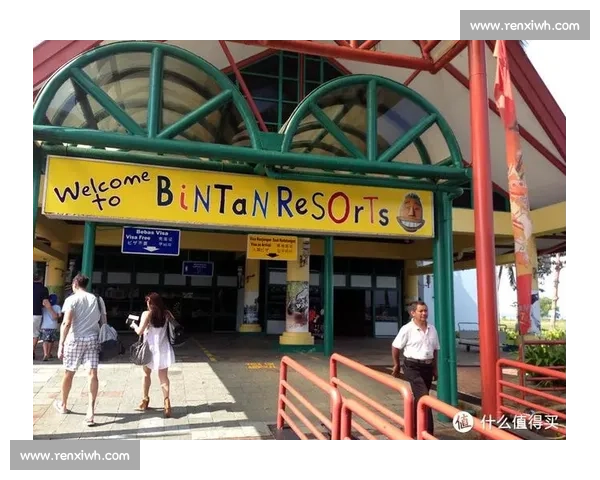 735 平方公里的奇迹：新加坡如何用弹丸之地创造全球经济神话