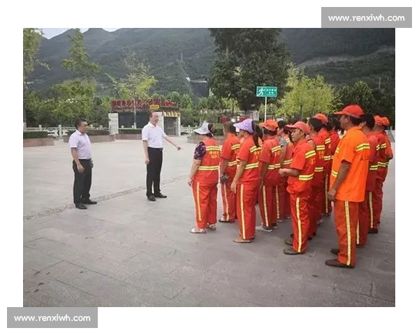 烈日下的绿荫守护者 —— 致敬巫溪高温下的坚守者